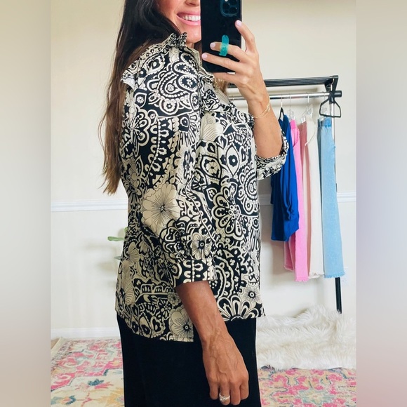 Umgee Floral Black and Cream Women's Top NWT SM - Picture 3 of 12